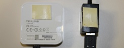 Adhésif double-face pour fixer le router et l'adapteur USB sur l'imprimante-ticket